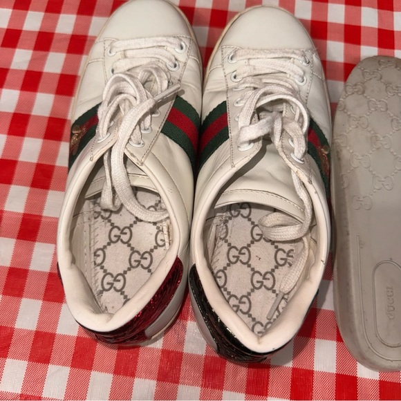 Women's Gucci Authentic Ace Sneaker with Bee US 6 /36 EU pre-owned - Picture 6 of 12